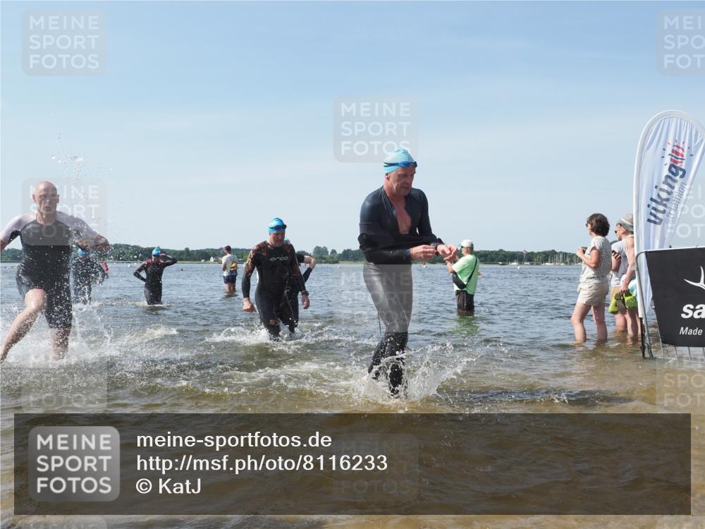22.06.2025 - Viking Triathlon KatJ http://msf.ph/oto/8116233 22.06.2025 10:43:19 Schwimmen 31, 109, 110, 115, 167, 257, 328, 483, 489, 501 meine-sportfotos.de