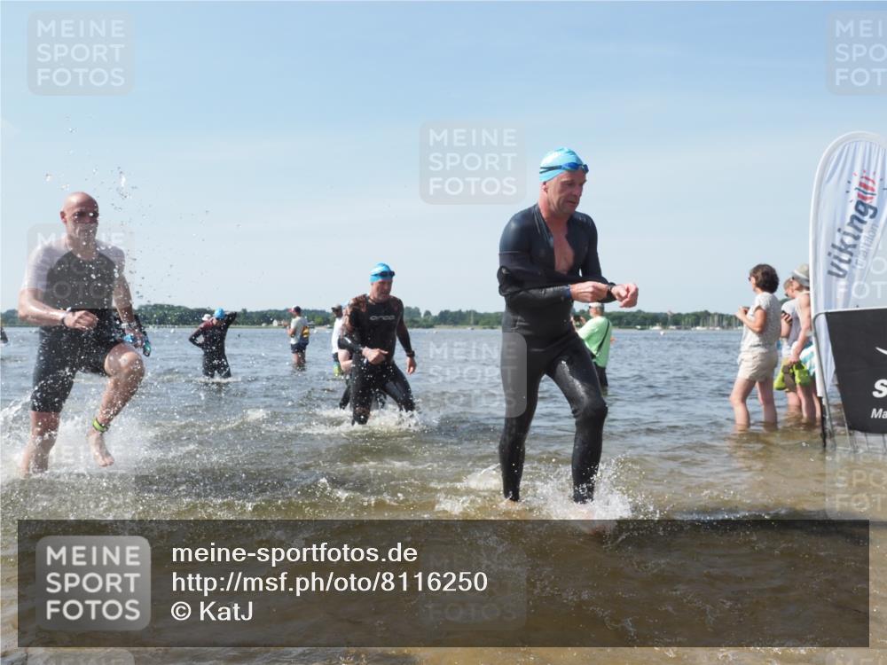 22.06.2025 - Viking Triathlon KatJ http://msf.ph/oto/8116250 22.06.2025 10:43:19 Schwimmen 31, 109, 110, 115, 167, 257, 328, 483, 489, 501 meine-sportfotos.de