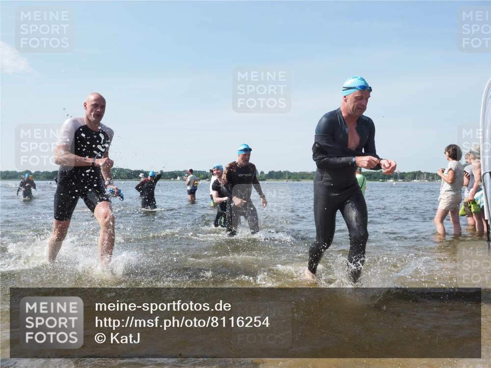 22.06.2025 - Viking Triathlon KatJ http://msf.ph/oto/8116254 22.06.2025 10:43:19 Schwimmen 31, 109, 110, 115, 167, 257, 328, 483, 489, 501 meine-sportfotos.de