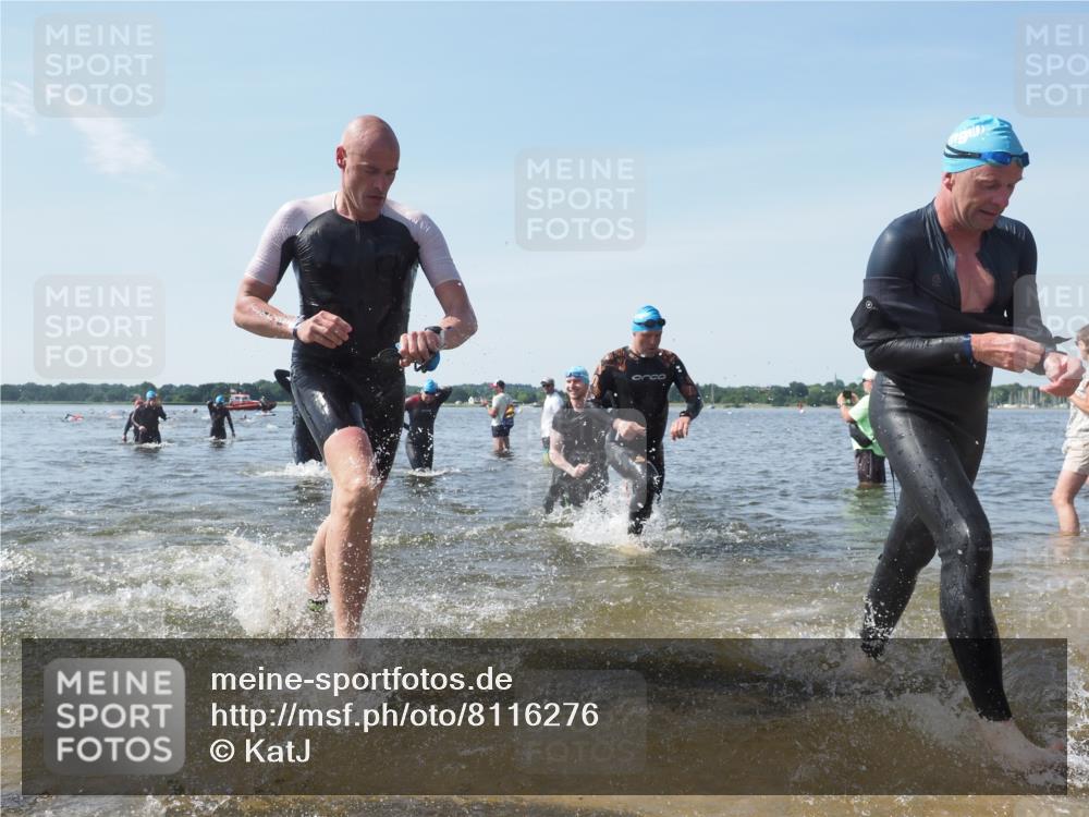 22.06.2025 - Viking Triathlon KatJ http://msf.ph/oto/8116276 22.06.2025 10:43:20 Schwimmen 31, 109, 110, 115, 167, 257, 328, 483, 501 meine-sportfotos.de