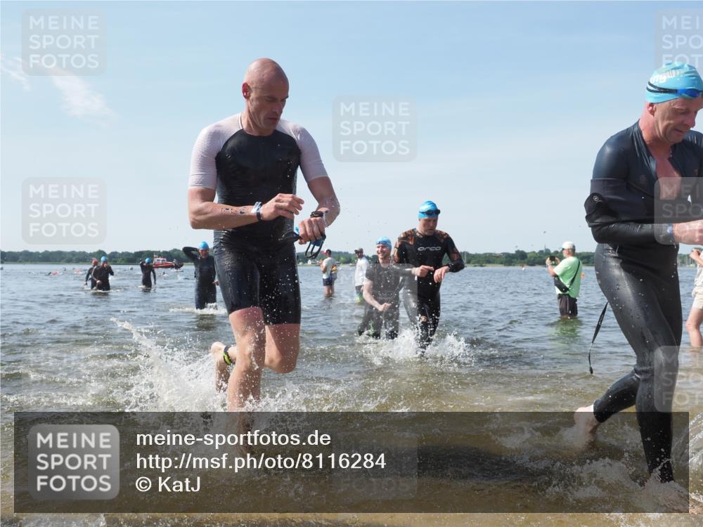 22.06.2025 - Viking Triathlon KatJ http://msf.ph/oto/8116284 22.06.2025 10:43:20 Schwimmen 31, 109, 110, 115, 167, 257, 328, 483, 501 meine-sportfotos.de