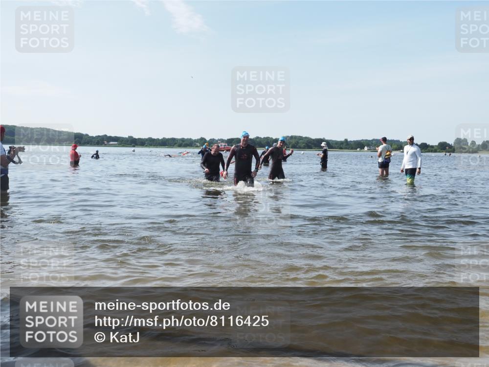 22.06.2025 - Viking Triathlon KatJ http://msf.ph/oto/8116425 22.06.2025 10:43:29 Schwimmen 115, 257, 480, 483, 501, 620 meine-sportfotos.de