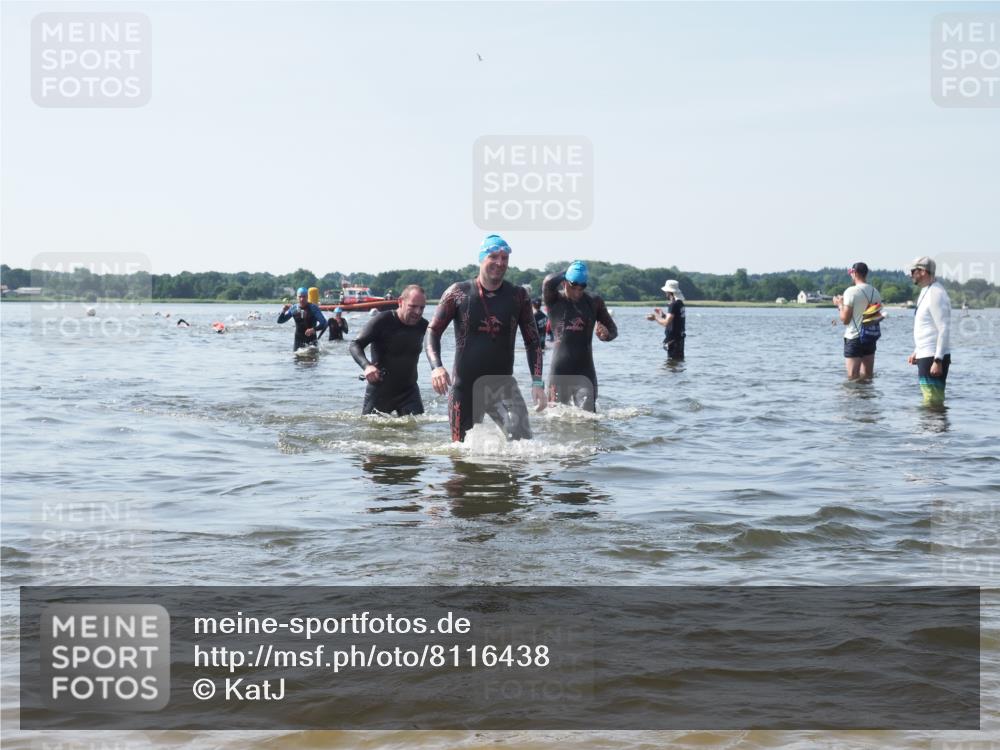 22.06.2025 - Viking Triathlon KatJ http://msf.ph/oto/8116438 22.06.2025 10:43:30 Schwimmen 115, 257, 480, 501, 620 meine-sportfotos.de
