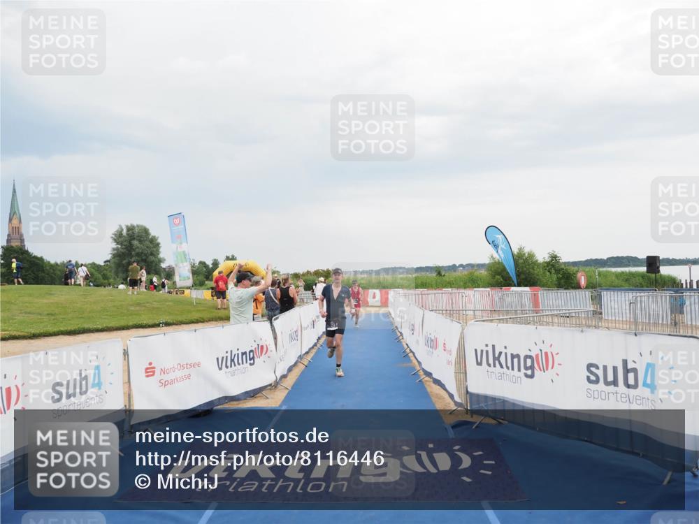 22.06.2025 - Viking Triathlon MichiJ http://msf.ph/oto/8116446 22.06.2025 16:50:54 Ziel 213, 353 meine-sportfotos.de