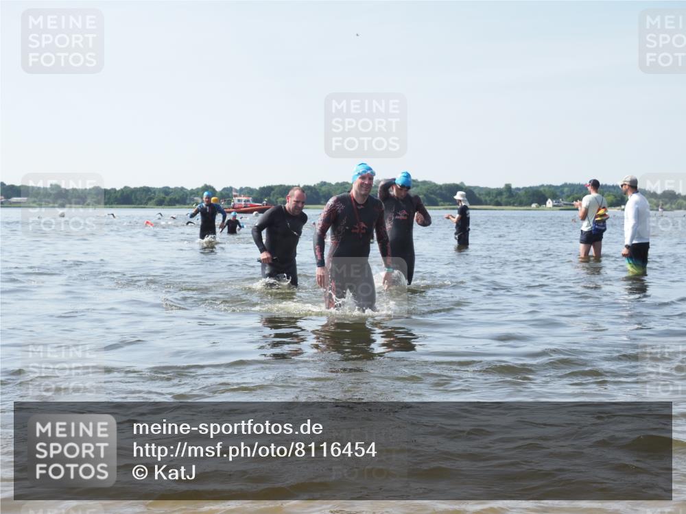 22.06.2025 - Viking Triathlon KatJ http://msf.ph/oto/8116454 22.06.2025 10:43:31 Schwimmen 257, 410, 480, 501, 620 meine-sportfotos.de