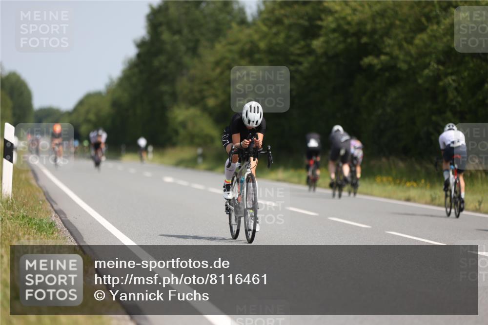 22.06.2025 - Viking Triathlon Yannick Fuchs http://msf.ph/oto/8116461 22.06.2025 11:41:27 Radfahren 1, 47, 60, 70, 80, 233, 303, 387, 452, 455, 620 meine-sportfotos.de