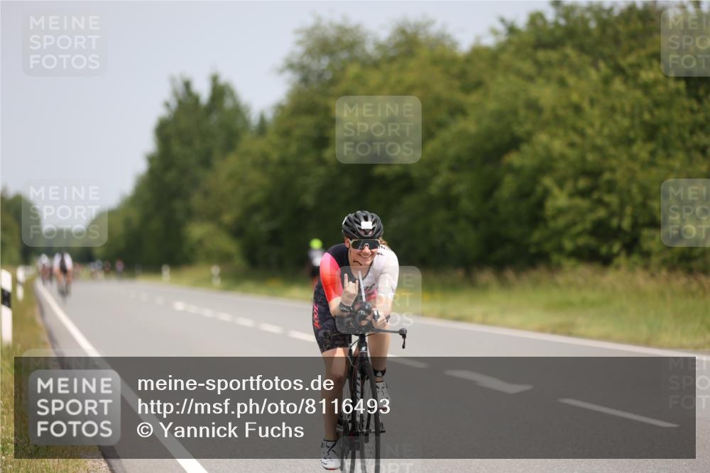 22.06.2025 - Viking Triathlon Yannick Fuchs http://msf.ph/oto/8116493 22.06.2025 12:19:57 Radfahren 146, 320, 498, 614 meine-sportfotos.de