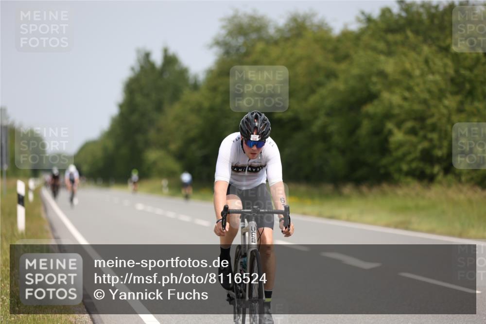22.06.2025 - Viking Triathlon Yannick Fuchs http://msf.ph/oto/8116524 22.06.2025 12:20:07 Radfahren 115, 146, 438, 611, 614 meine-sportfotos.de