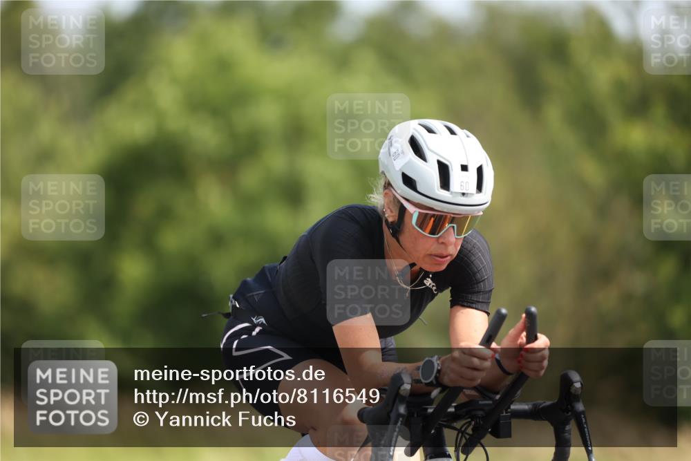 22.06.2025 - Viking Triathlon Yannick Fuchs http://msf.ph/oto/8116549 22.06.2025 11:41:29 Radfahren 1, 47, 60, 70, 233, 285, 303, 304, 387, 452, 455, 620 meine-sportfotos.de