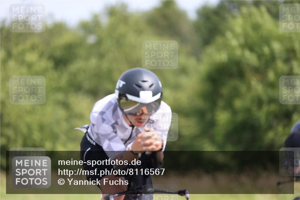 22.06.2025 - Viking Triathlon Yannick Fuchs http://msf.ph/oto/8116567 22.06.2025 11:41:34 Radfahren 1, 47, 70, 285, 303, 304, 387, 452, 455, 620 meine-sportfotos.de