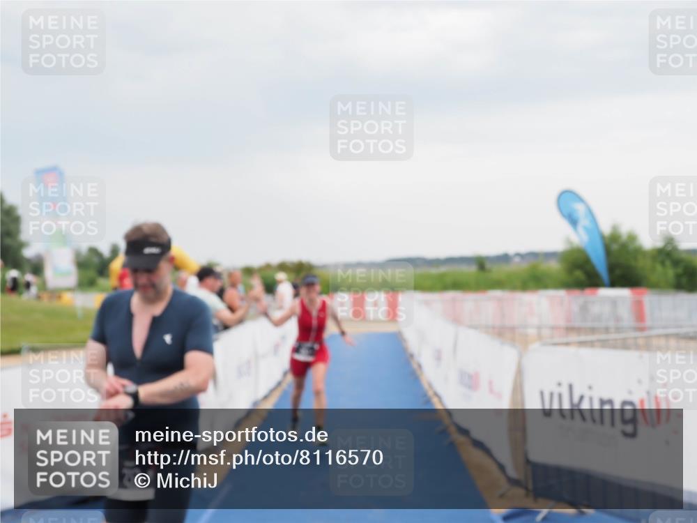 22.06.2025 - Viking Triathlon MichiJ http://msf.ph/oto/8116570 22.06.2025 16:50:56 Ziel 213, 353 meine-sportfotos.de