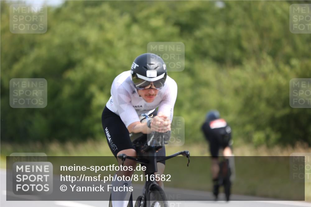 22.06.2025 - Viking Triathlon Yannick Fuchs http://msf.ph/oto/8116582 22.06.2025 11:41:35 Radfahren 1, 47, 70, 285, 303, 304, 387, 452, 455, 620 meine-sportfotos.de