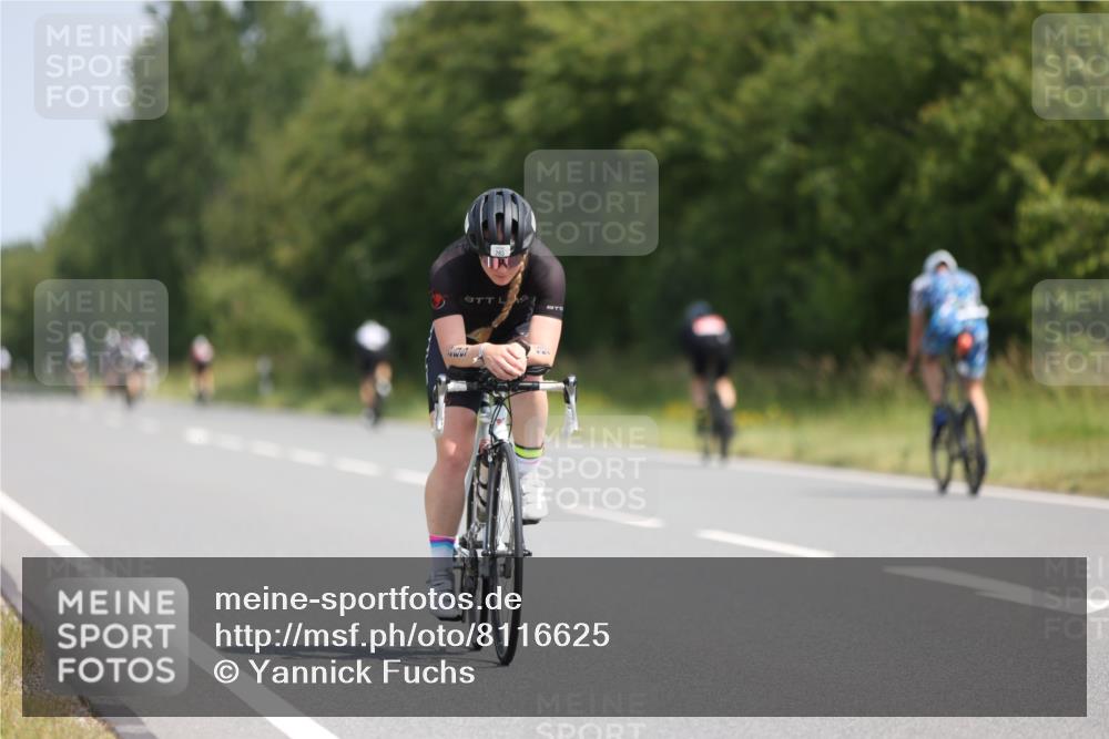 22.06.2025 - Viking Triathlon Yannick Fuchs http://msf.ph/oto/8116625 22.06.2025 11:41:37 Radfahren 1, 47, 285, 303, 304, 317, 387, 452, 455 meine-sportfotos.de