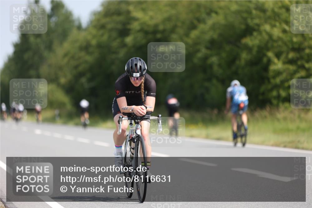 22.06.2025 - Viking Triathlon Yannick Fuchs http://msf.ph/oto/8116631 22.06.2025 11:41:37 Radfahren 1, 47, 285, 303, 304, 317, 387, 452, 455 meine-sportfotos.de