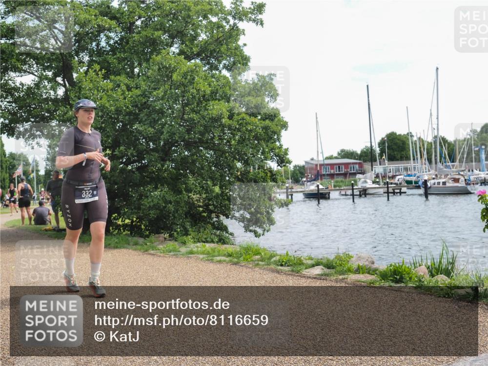 22.06.2025 - Viking Triathlon KatJ http://msf.ph/oto/8116659 22.06.2025 13:26:04 Laufen 332 meine-sportfotos.de