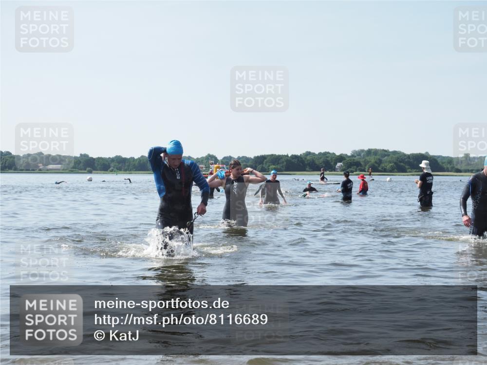 22.06.2025 - Viking Triathlon KatJ http://msf.ph/oto/8116689 22.06.2025 10:43:43 Schwimmen 362, 410, 480, 531 meine-sportfotos.de