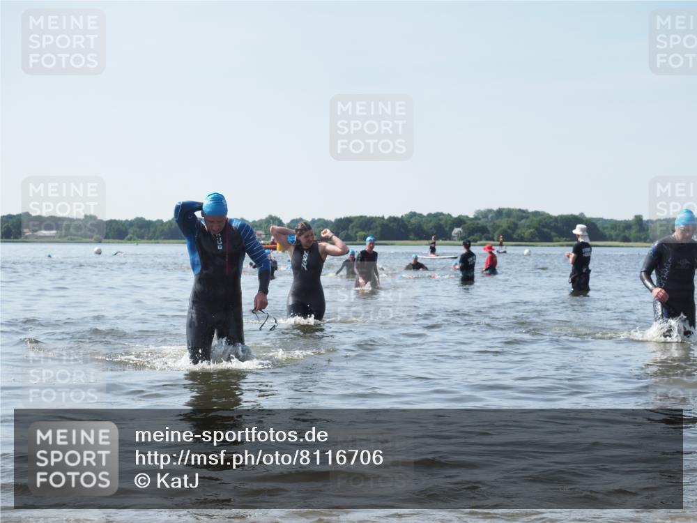 22.06.2025 - Viking Triathlon KatJ http://msf.ph/oto/8116706 22.06.2025 10:43:43 Schwimmen 362, 410, 480, 531 meine-sportfotos.de