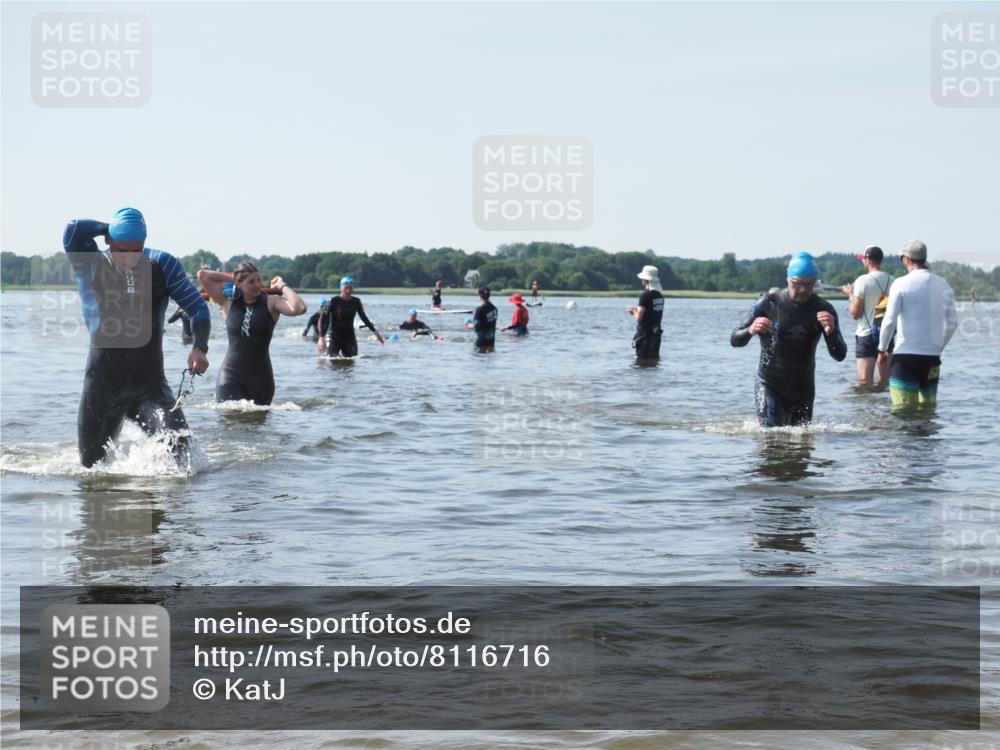 22.06.2025 - Viking Triathlon KatJ http://msf.ph/oto/8116716 22.06.2025 10:43:43 Schwimmen 362, 410, 480, 531 meine-sportfotos.de