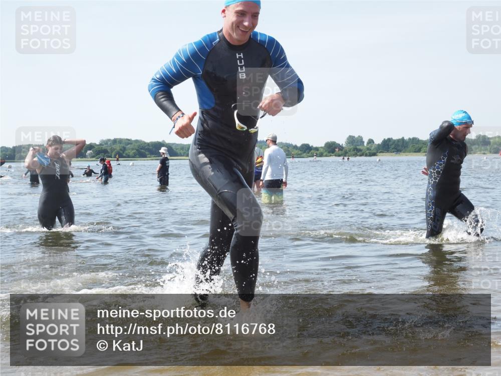 22.06.2025 - Viking Triathlon KatJ http://msf.ph/oto/8116768 22.06.2025 10:43:47 Schwimmen 362, 410, 480, 531 meine-sportfotos.de