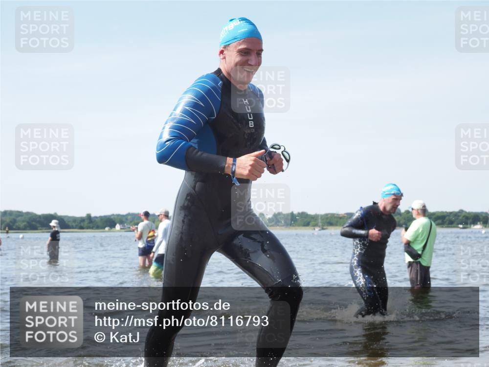22.06.2025 - Viking Triathlon KatJ http://msf.ph/oto/8116793 22.06.2025 10:43:47 Schwimmen 362, 410, 480, 531 meine-sportfotos.de