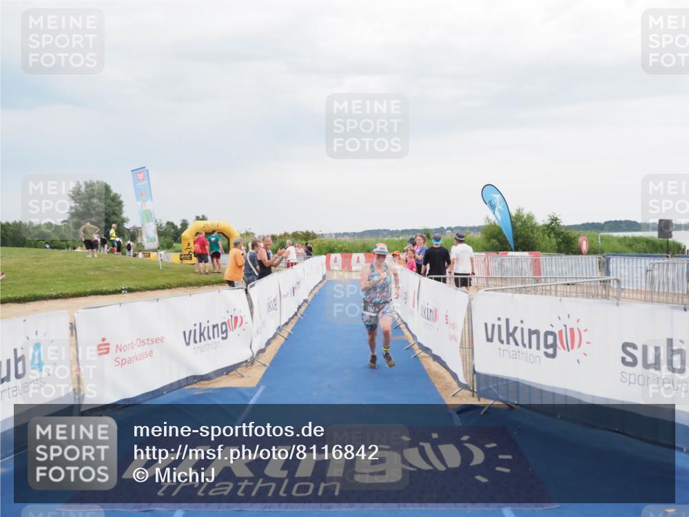 22.06.2025 - Viking Triathlon MichiJ http://msf.ph/oto/8116842 22.06.2025 16:51:56 Ziel 192 meine-sportfotos.de