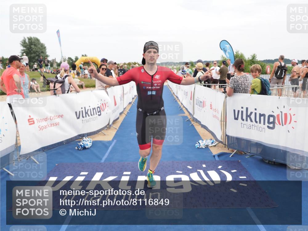 22.06.2025 - Viking Triathlon MichiJ http://msf.ph/oto/8116849 22.06.2025 15:07:00 Ziel 117, 429 meine-sportfotos.de