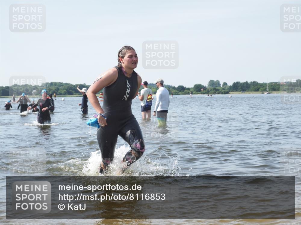 22.06.2025 - Viking Triathlon KatJ http://msf.ph/oto/8116853 22.06.2025 10:43:51 Schwimmen 41, 249, 362, 410, 531 meine-sportfotos.de