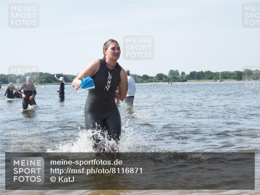 22.06.2025 - Viking Triathlon KatJ http://msf.ph/oto/8116871 22.06.2025 10:43:51 Schwimmen 41, 249, 362, 410, 531 meine-sportfotos.de