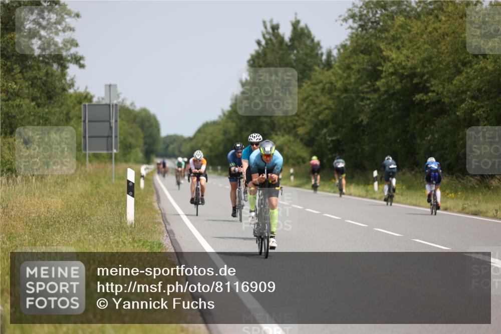 22.06.2025 - Viking Triathlon Yannick Fuchs http://msf.ph/oto/8116909 22.06.2025 12:20:46 Radfahren 25, 43, 108, 128, 181, 187, 283, 316, 374, 388, 407, 499, 506, 654 meine-sportfotos.de