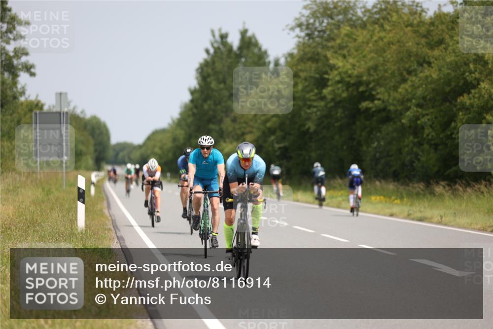 22.06.2025 - Viking Triathlon Yannick Fuchs http://msf.ph/oto/8116914 22.06.2025 12:20:47 Radfahren 25, 43, 65, 108, 128, 160, 181, 187, 283, 316, 374, 388, 407, 428, 499, 506, 654 meine-sportfotos.de