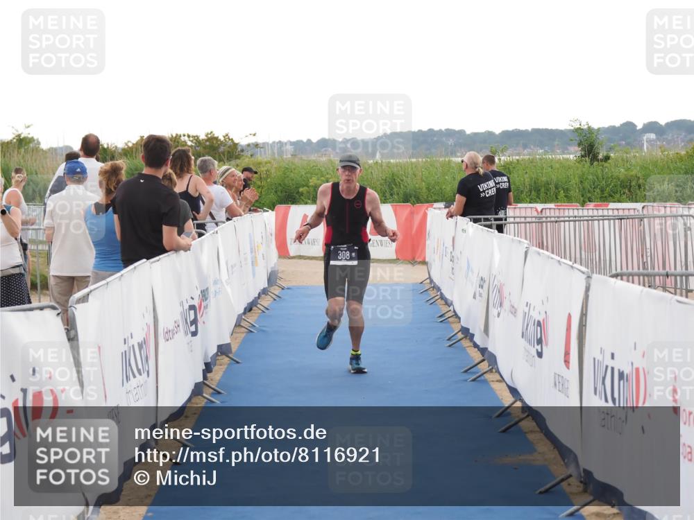 22.06.2025 - Viking Triathlon MichiJ http://msf.ph/oto/8116921 22.06.2025 16:27:27 Ziel 308, 363 meine-sportfotos.de