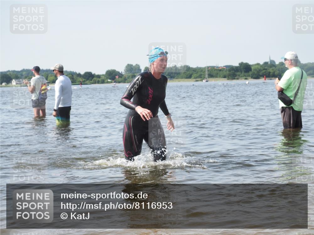 22.06.2025 - Viking Triathlon KatJ http://msf.ph/oto/8116953 22.06.2025 10:43:59 Schwimmen 41, 123, 249, 343, 362, 442, 627, 637, 650 meine-sportfotos.de