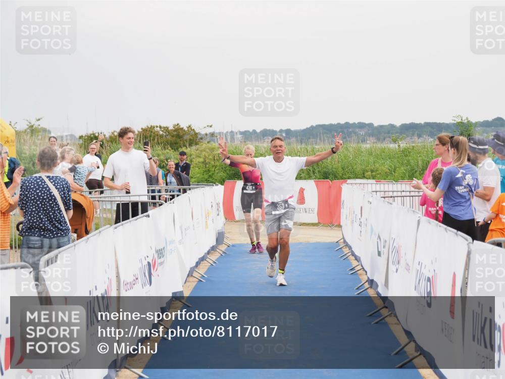 22.06.2025 - Viking Triathlon MichiJ http://msf.ph/oto/8117017 22.06.2025 16:53:31 Ziel 359, 436 meine-sportfotos.de