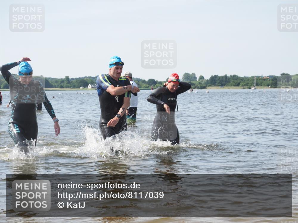 22.06.2025 - Viking Triathlon KatJ http://msf.ph/oto/8117039 22.06.2025 10:44:05 Schwimmen 41, 123, 249, 343, 439, 442, 467, 627, 637, 650 meine-sportfotos.de