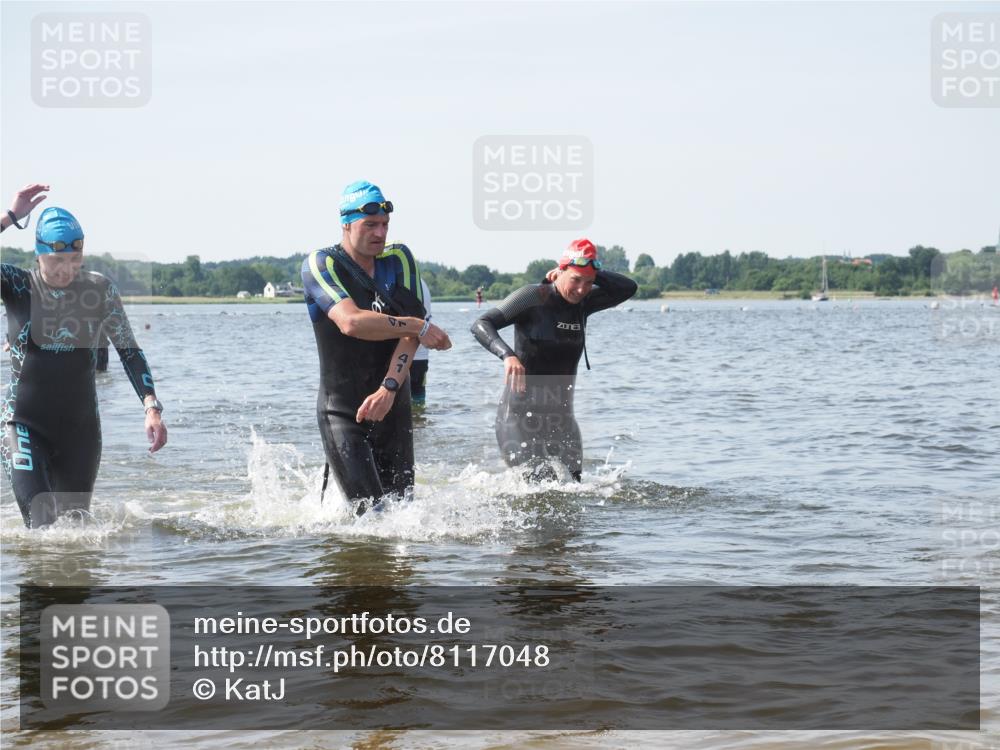 22.06.2025 - Viking Triathlon KatJ http://msf.ph/oto/8117048 22.06.2025 10:44:05 Schwimmen 41, 123, 249, 343, 439, 442, 467, 627, 637, 650 meine-sportfotos.de