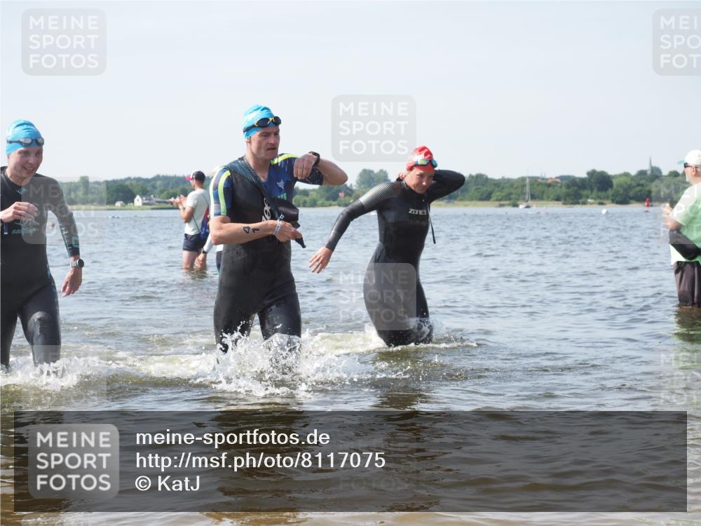22.06.2025 - Viking Triathlon KatJ http://msf.ph/oto/8117075 22.06.2025 10:44:06 Schwimmen 41, 123, 249, 343, 439, 442, 467, 627, 637, 650 meine-sportfotos.de