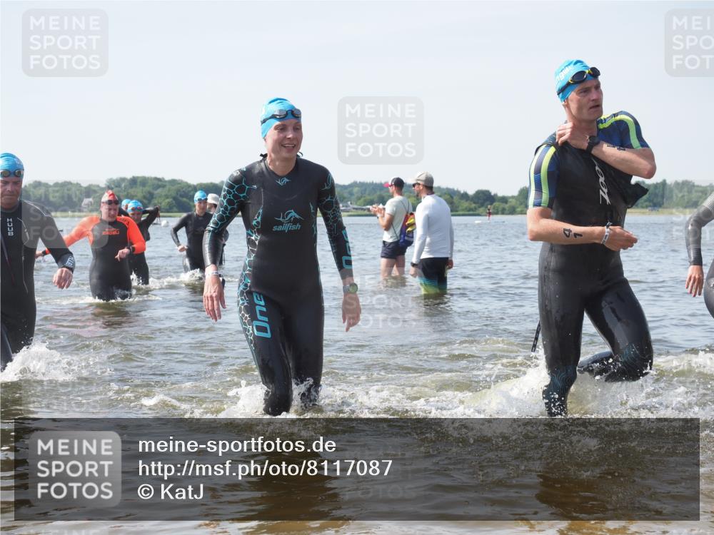 22.06.2025 - Viking Triathlon KatJ http://msf.ph/oto/8117087 22.06.2025 10:44:07 Schwimmen 41, 123, 249, 343, 439, 442, 467, 627, 637, 650 meine-sportfotos.de