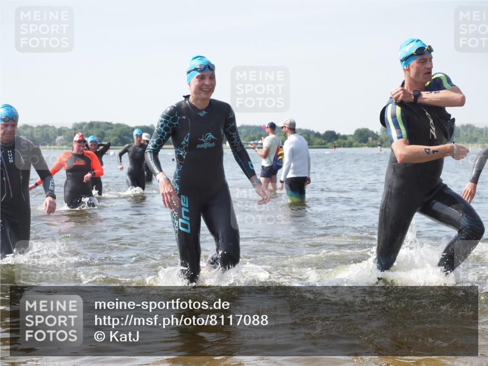 22.06.2025 - Viking Triathlon KatJ http://msf.ph/oto/8117088 22.06.2025 10:44:07 Schwimmen 41, 123, 249, 343, 439, 442, 467, 627, 637, 650 meine-sportfotos.de