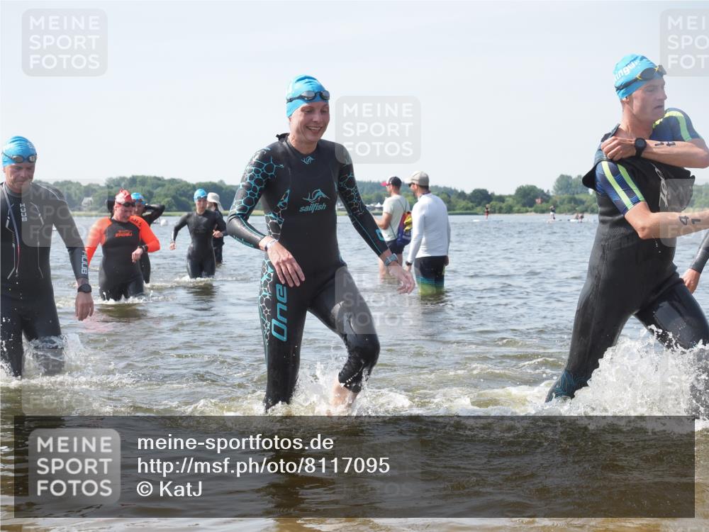 22.06.2025 - Viking Triathlon KatJ http://msf.ph/oto/8117095 22.06.2025 10:44:07 Schwimmen 41, 123, 249, 343, 439, 442, 467, 627, 637, 650 meine-sportfotos.de
