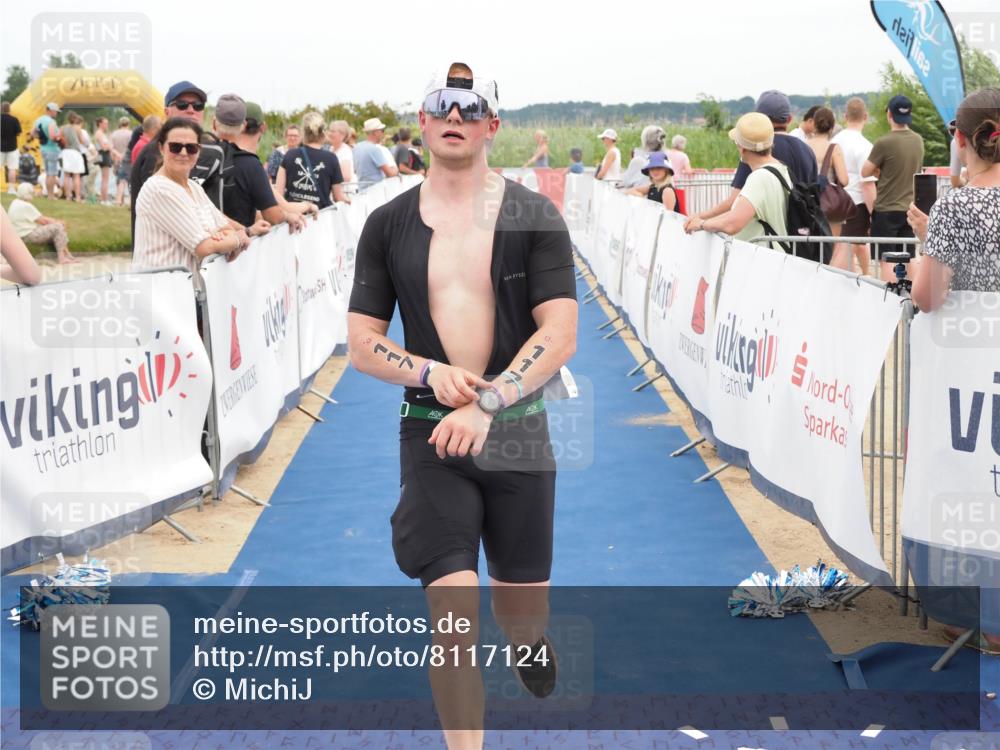 22.06.2025 - Viking Triathlon MichiJ http://msf.ph/oto/8117124 22.06.2025 15:07:07 Ziel 117 meine-sportfotos.de