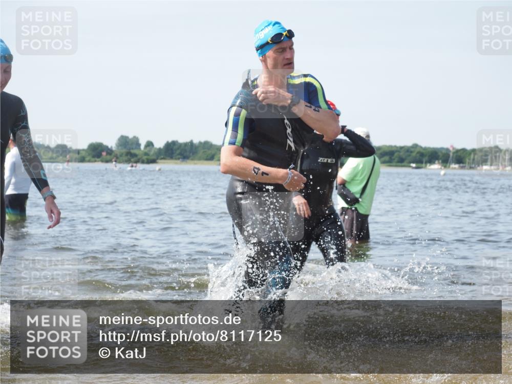 22.06.2025 - Viking Triathlon KatJ http://msf.ph/oto/8117125 22.06.2025 10:44:07 Schwimmen 41, 123, 249, 343, 439, 442, 467, 627, 637, 650 meine-sportfotos.de