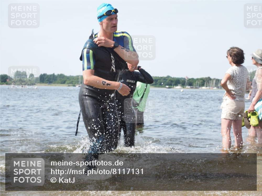 22.06.2025 - Viking Triathlon KatJ http://msf.ph/oto/8117131 22.06.2025 10:44:08 Schwimmen 41, 103, 123, 249, 343, 439, 442, 467, 627, 637, 650 meine-sportfotos.de