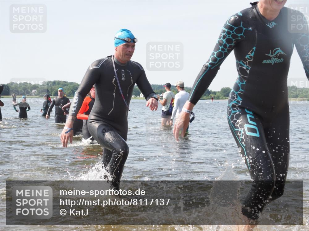 22.06.2025 - Viking Triathlon KatJ http://msf.ph/oto/8117137 22.06.2025 10:44:09 Schwimmen 41, 103, 123, 249, 343, 439, 442, 467, 627, 637, 650 meine-sportfotos.de