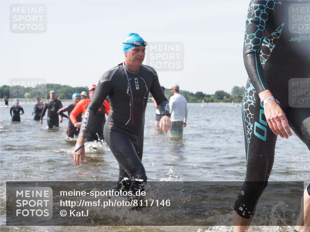 22.06.2025 - Viking Triathlon KatJ http://msf.ph/oto/8117146 22.06.2025 10:44:09 Schwimmen 41, 103, 123, 249, 343, 439, 442, 467, 627, 637, 650 meine-sportfotos.de