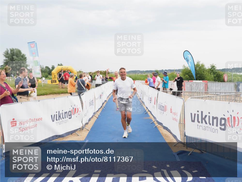 22.06.2025 - Viking Triathlon MichiJ http://msf.ph/oto/8117367 22.06.2025 16:53:35 Ziel 359, 436 meine-sportfotos.de