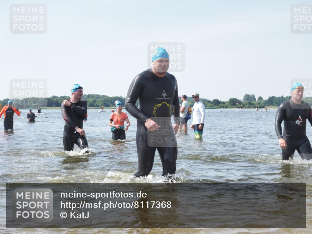 22.06.2025 - Viking Triathlon KatJ http://msf.ph/oto/8117368 22.06.2025 10:44:20 Schwimmen 103, 123, 130, 205, 439, 467, 650 meine-sportfotos.de