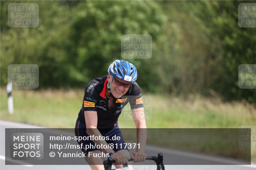 22.06.2025 - Viking Triathlon Yannick Fuchs http://msf.ph/oto/8117371 22.06.2025 11:42:47 Radfahren 2, 45, 74, 81, 102, 365, 414, 425, 441, 610, 661 meine-sportfotos.de