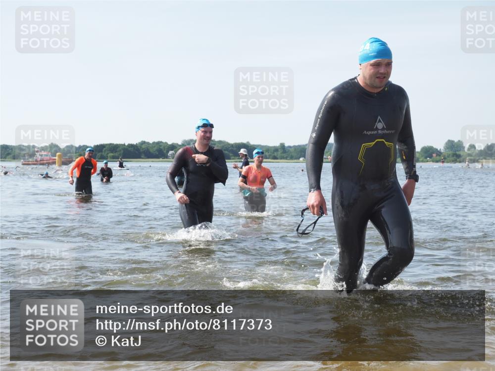 22.06.2025 - Viking Triathlon KatJ http://msf.ph/oto/8117373 22.06.2025 10:44:21 Schwimmen 103, 130, 205, 439, 467 meine-sportfotos.de