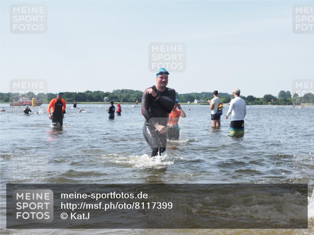 22.06.2025 - Viking Triathlon KatJ http://msf.ph/oto/8117399 22.06.2025 10:44:22 Schwimmen 103, 130, 205, 219, 439, 467 meine-sportfotos.de