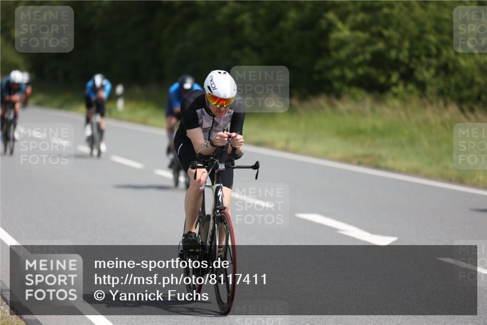 22.06.2025 - Viking Triathlon Yannick Fuchs http://msf.ph/oto/8117411 22.06.2025 11:42:50 Radfahren 2, 45, 74, 81, 102, 365, 414, 441, 610, 661 meine-sportfotos.de